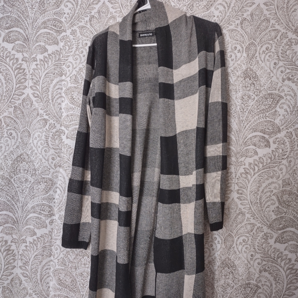 Domani Women's Black and White Checkered Cardigan